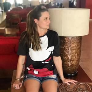 Meet your Posher, Corina